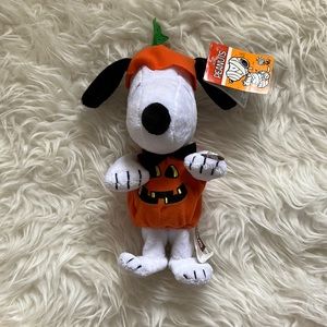 NWT Peanuts Snoopy Animated Halloween Pumpkin